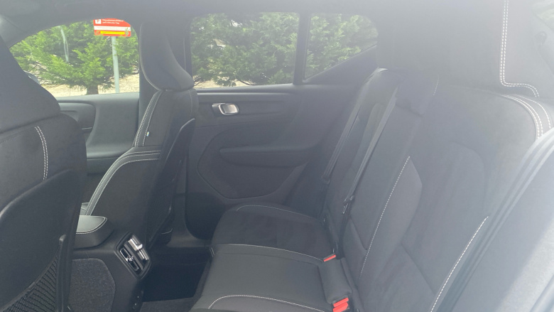 Volvo XC40 175kW Recharge Plus 69kWh 5dr Auto Electric Estate